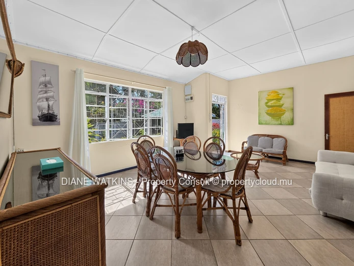 Villa 5 chambres avec piscine privée à vendre à Grand Gaube