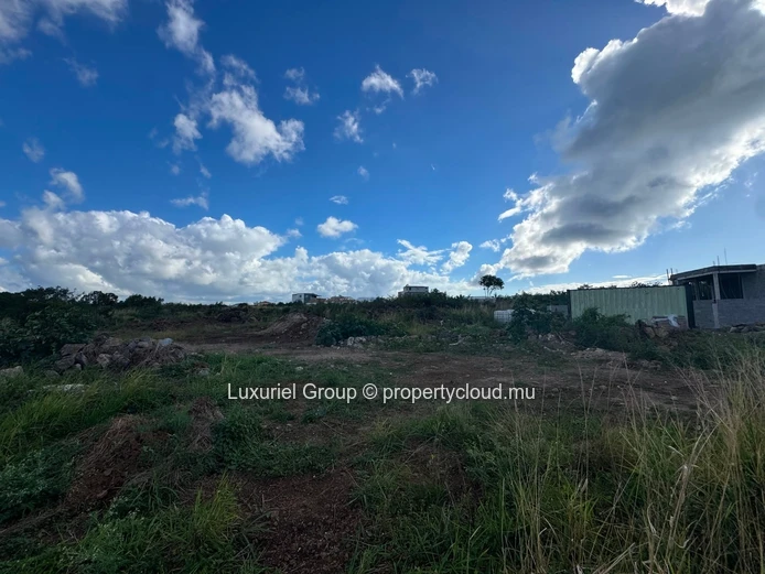 Péreybère – Building Plots For Sale