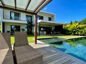 4 Bedroom Villa