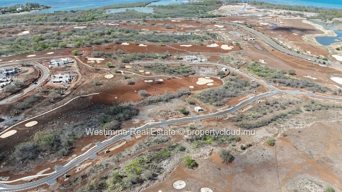 Spacious 1,640m² Land for Sale in Rivière Noire, Open to Non-Mauritians