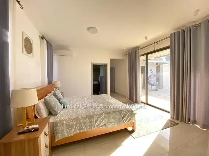Your Private Oasis in Pereybère – Modern Villa with Pool and Garden