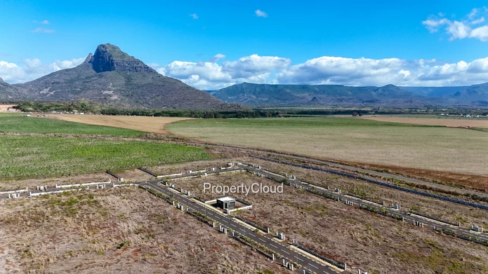 A Vendre - 3 Portions De Terrain - Cascavelle