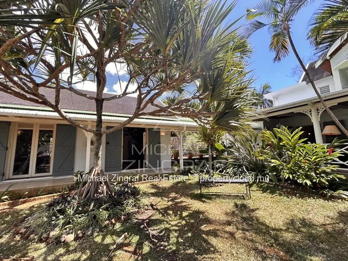 Colonial-Style Villa in Pointe aux Canonniers