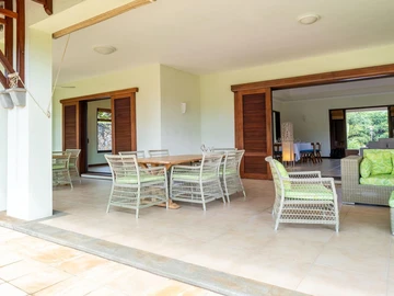 4 Bedroom Villa