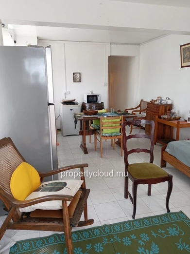 For rent: 1 bedroom apartment with sea view, Grand Baie