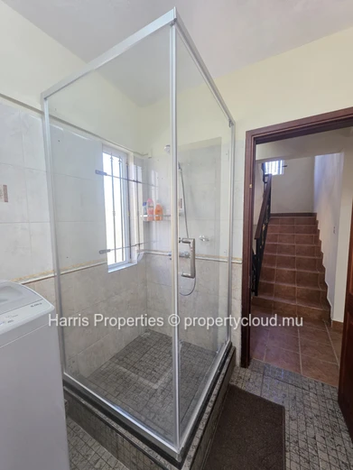 Magnifique duplex à louer dans une résidence sécurisée – Grand Gaube