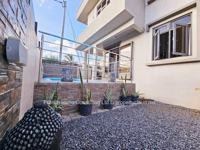 Villa 4 chambres, piscine , pereybere