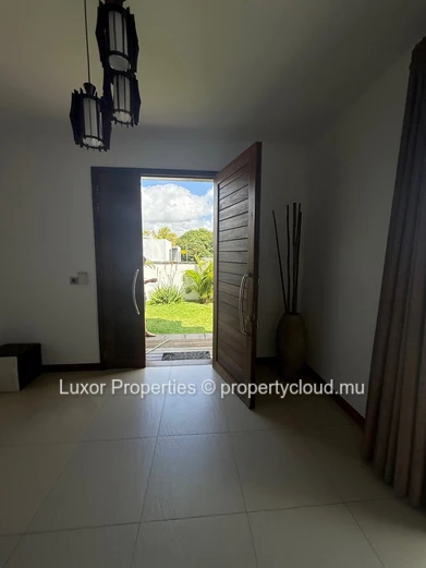 ???? For Rent – Calodyne ??? ? Elegant 4-Bedroom Ensuite Villa with Private Pool 