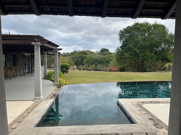 For Sale an Exceptional Villa at Tamarina Golf Resort in the West of Mauritius – Elegance and Tropical Art of Living