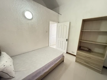 5 Bedroom Villa