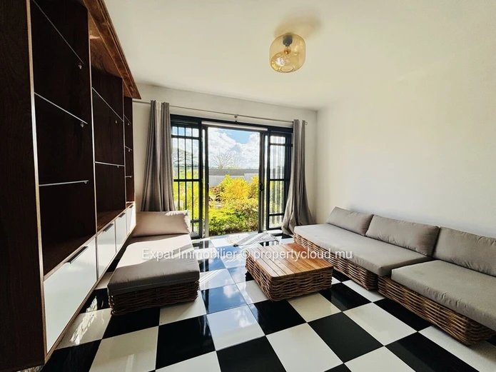3-Bedroom Flat Overlooking The Garden And Swimming Pool – Near Azuri