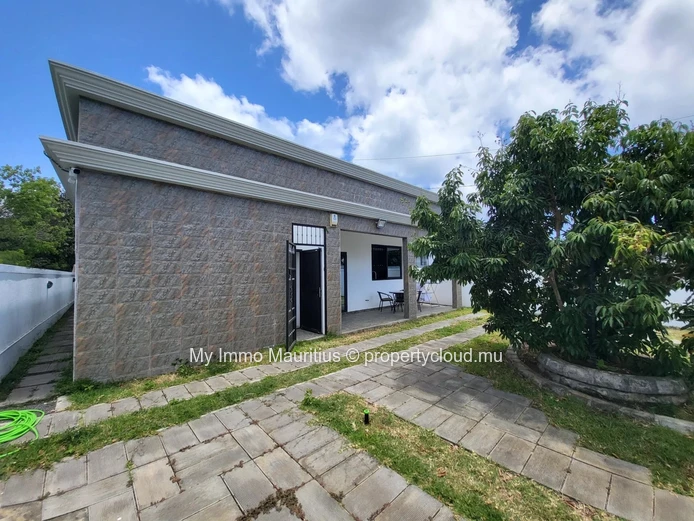 Pereybere – Fully Furnished 4-Bedroom Villa for Sale