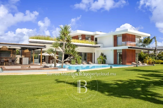 BEAU CHAMP – Villa contemporaine avec piscine et jardin - 4 chambres