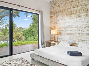 5 Bedroom Villa