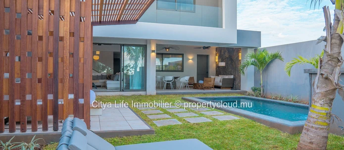 Duplex de 4 chambres avec piscine privée à vendre à Balaclava