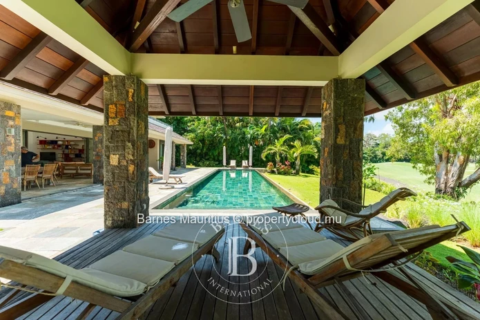 Anahita Golf Resort – Villa 5 chambres avec vue exceptionnelle sur le golf