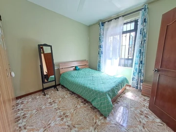 6 Bedroom House