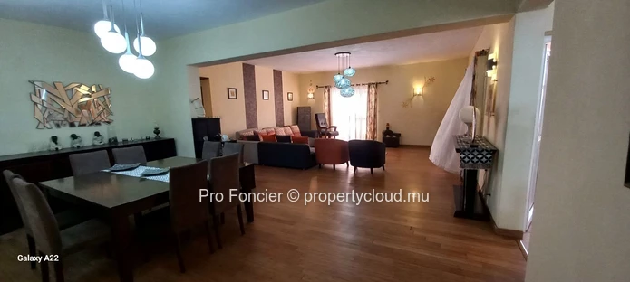 Apartment for sale in Beau-Bassin - Very Spacious Apartment in a Chic Neighbourhood 