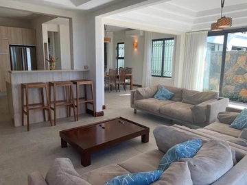 4 Bedroom Villa