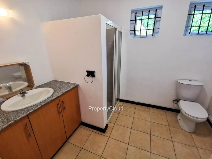 For Rent - A Furnished Villa With A Private Pool, Ready To Move Into – Roches Noires, North East