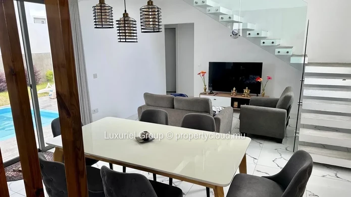 Modern Villa For Rent In Pereybere – Peaceful Setting With Private Pool