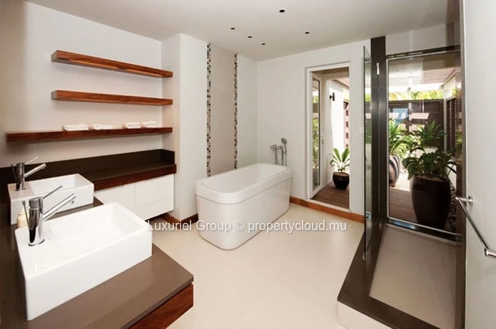 Exclusive Beachfront Villa For Rent – Pointe Aux Canonniers, Mauritius