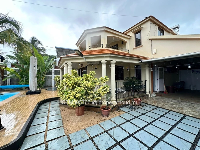 Maison à Louer à Flic-en-Flac – Morcellement Anna