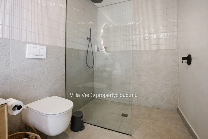 Bois Chandelle – Contemporary 4-Bedroom House