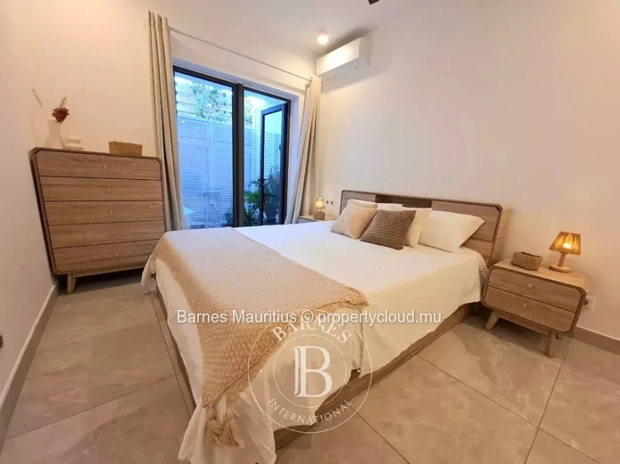 POINTE AUX CANONNIERS – Exceptional Beachfront Garden Apartment – 2 En-Suite Bedrooms