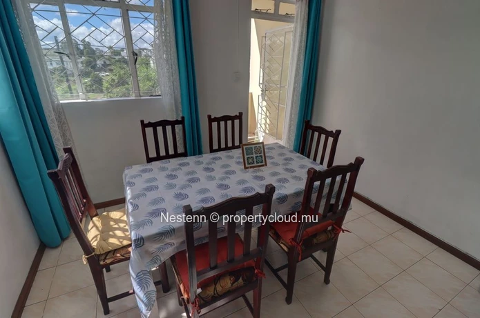 Furnished apartment with mountain views in a secure residence