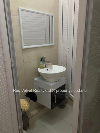 Appartement de 2 chambres à louer à Beau Bassin | Meublé | Accès par ascenseur