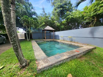 5 Bedroom Villa