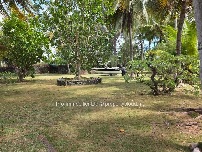 Stunning Beachfront Land/Villa For Sale , Trou D’Eau Douce, Mauritius