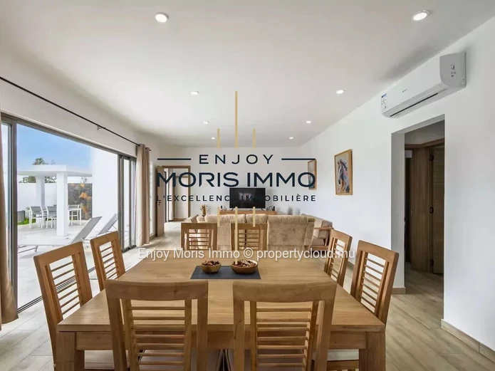 Villa contemporaine à louer en long terme à Grand Baie – Île Maurice | 250 m² | 3 chambres | Piscine privée