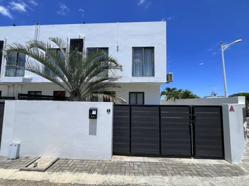 3 Bedroom Townhouse, Duplex