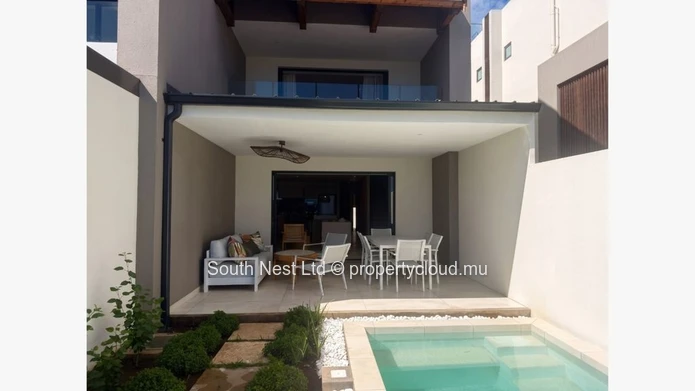 Appartement Duplex de Prestige en Front de Mer