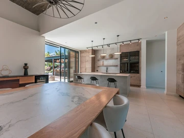5 Bedroom Villa