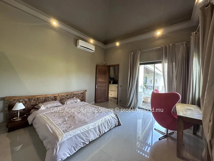 GRAND BAIE - Villa de haut standing entouree de nature - 5 chambres