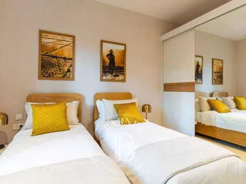 4 Bedroom Apartment