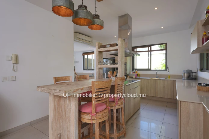Villa PDS de 331 m² avec piscine privée à vendre à Mont Mascal