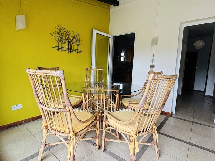 Bain Boeuf - Agréable duplex de 3 chambres avec piscine commune (Mandat exclusif)