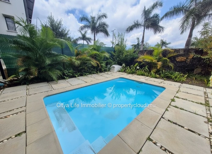 Duplex meublé de 3 chambres avec piscine privée à Beau Plan