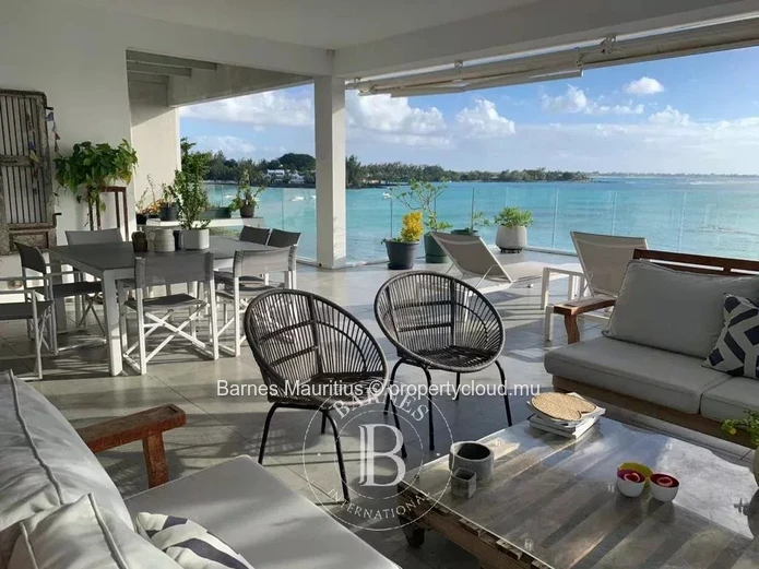 PEREYBERE - BEACHFRONT PENTHOUSE with 3 bedrooms