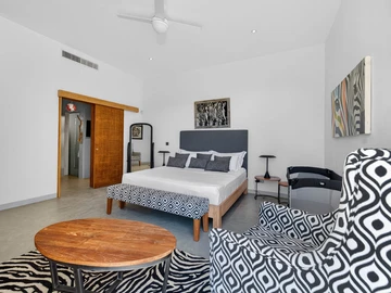 4 Bedroom Villa
