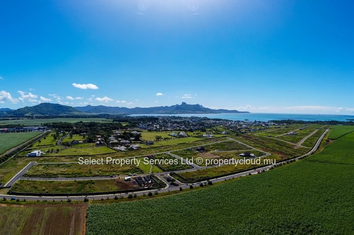 Terrain résidentiel à vendre – Côté Mer, Morcellement Beau Vallon
