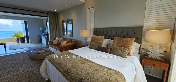 Stunning beach front apartment with two suites
