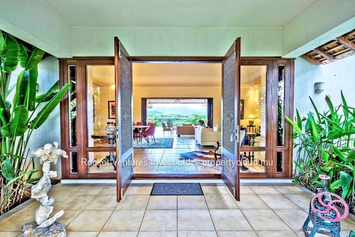 À vendre. Villa de luxe à Tamarina Golf Estate, Côte Ouest, Tamarin