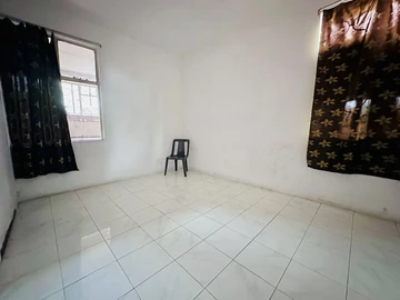 8 Bedroom House