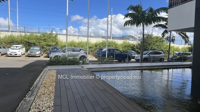 Bureau de 152 m² à vendre à Ébène