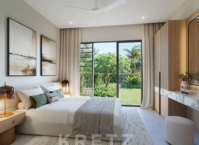 Contemporary townhouse with swimming pool in the heart of Anahita Beauchamp